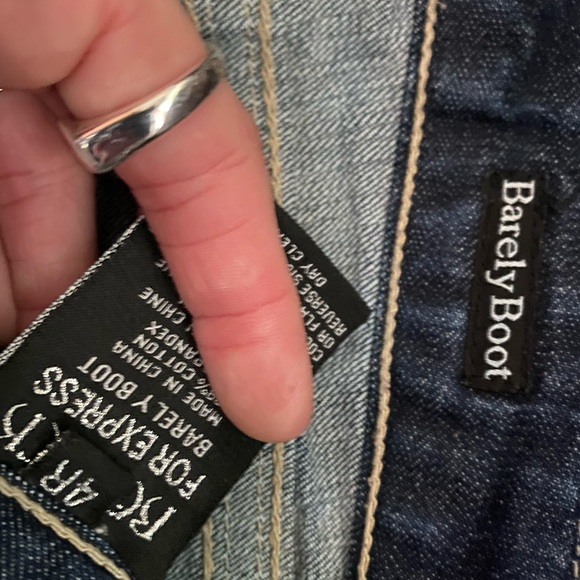 Barely Boot 4R Express, Rerock jeans classics! Sexy butt lift jeans! Not kidding - Picture 3 of 11